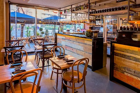 Monster Sushi Gal·la Placidia | Restaurante japonés Barcelona