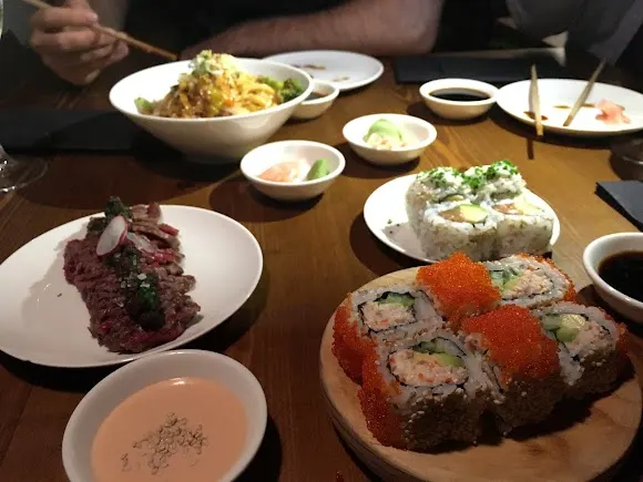 KITSUNE - Restaurante japonés en Barcelona. Sushi a domicilio y para llevar. - Barcelona