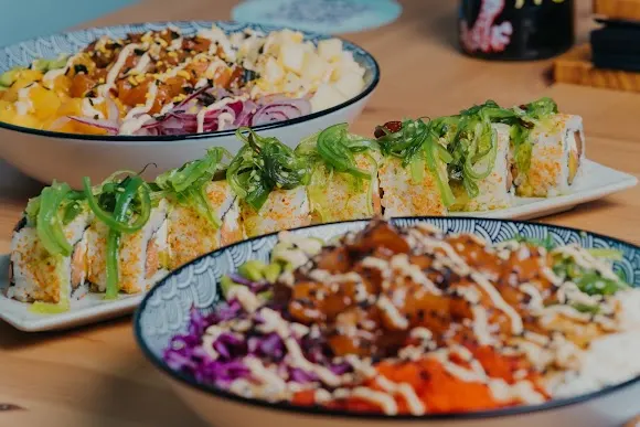 KALIMA Sushi Poké Burrito - Dos Hermanas