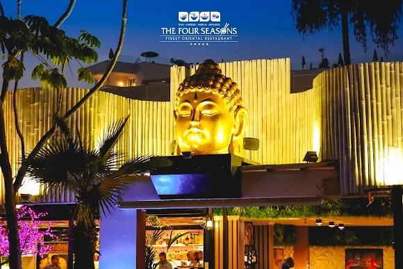 The Four Seasons - Oriental Restaurant - Arona