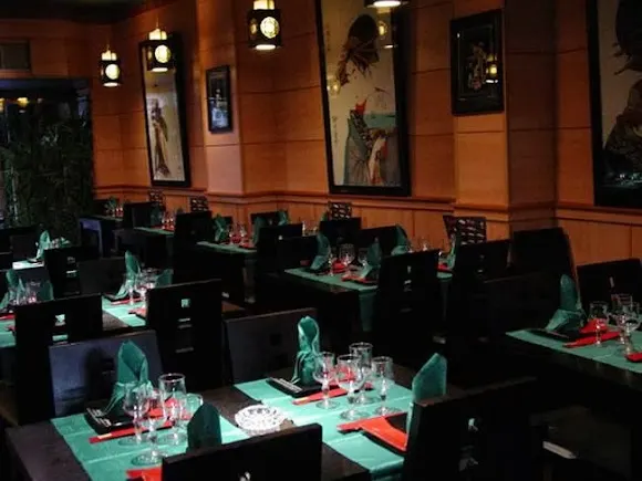Restaurante Japonés - SAKURA